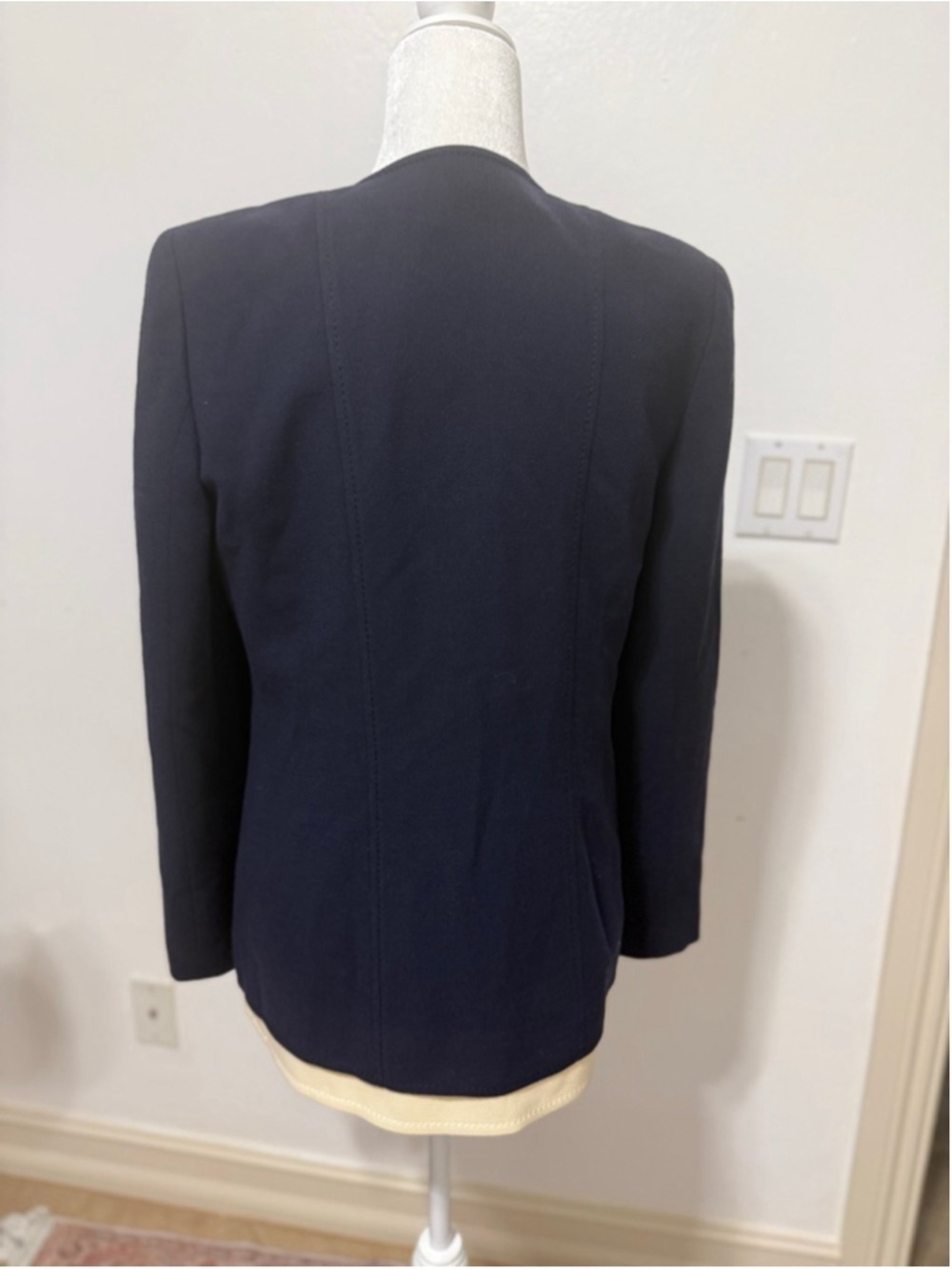 Valentino Navy & Beige Blazer Jacket Large, zipper closure, hand sewn couture - Picture 3 of 16